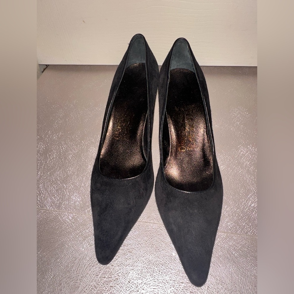 NWOT Salvatore Ferragamo Black Suede Pointed Heels 5.5 formal office designer - Picture 2 of 13